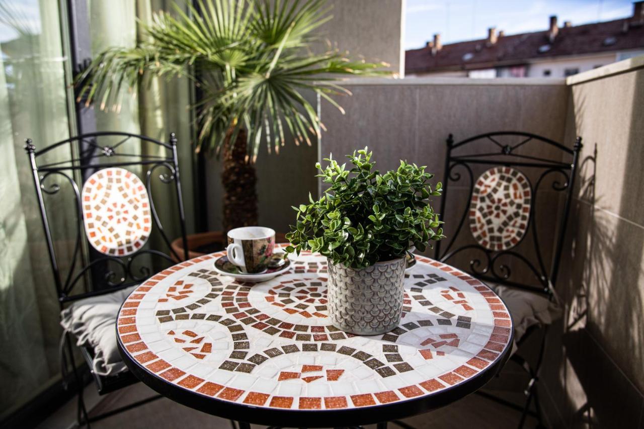 Vazov Apartment Kazanluk Bagian luar foto