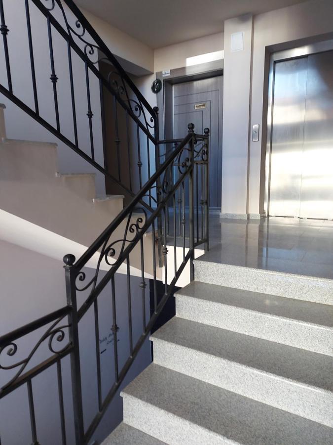 Vazov Apartment Kazanluk Bagian luar foto