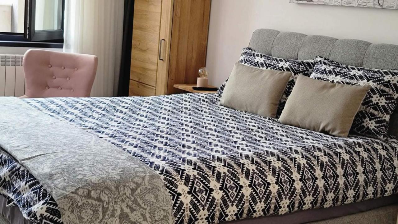 Vazov Apartment Kazanluk Bagian luar foto